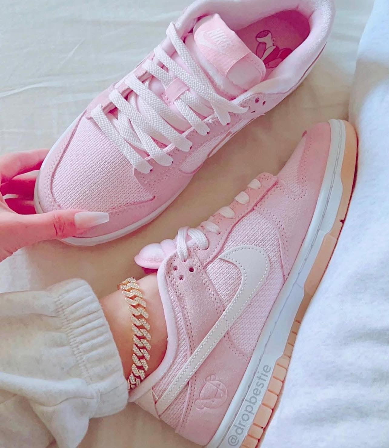 Dunk Sneakers