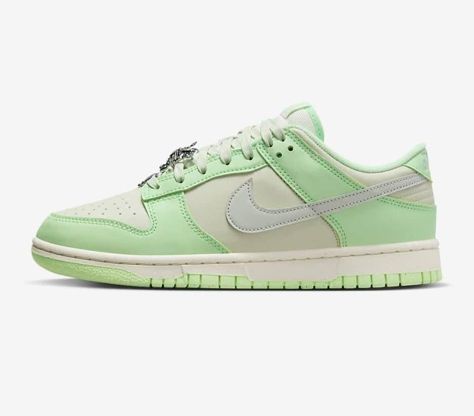 Dunk Sneakers